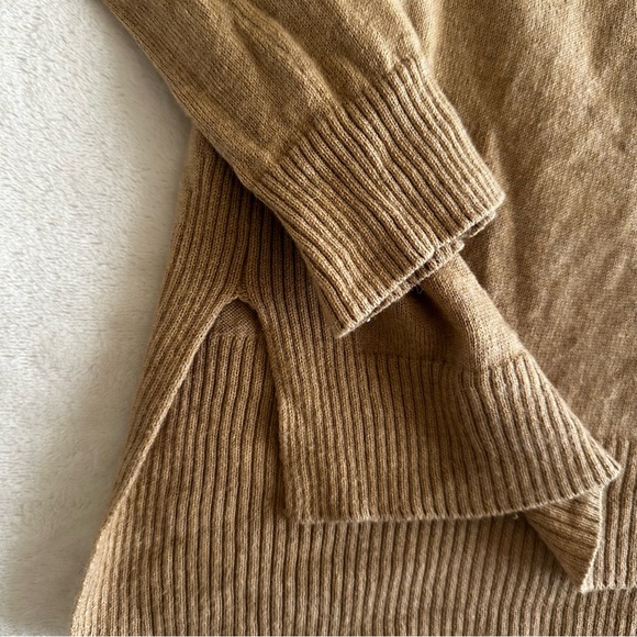 GAP Merino Wool Blend Turtle Neck Long Sleeve Hi-Low Camel Brown Top - Medium - Picture 2 of 4